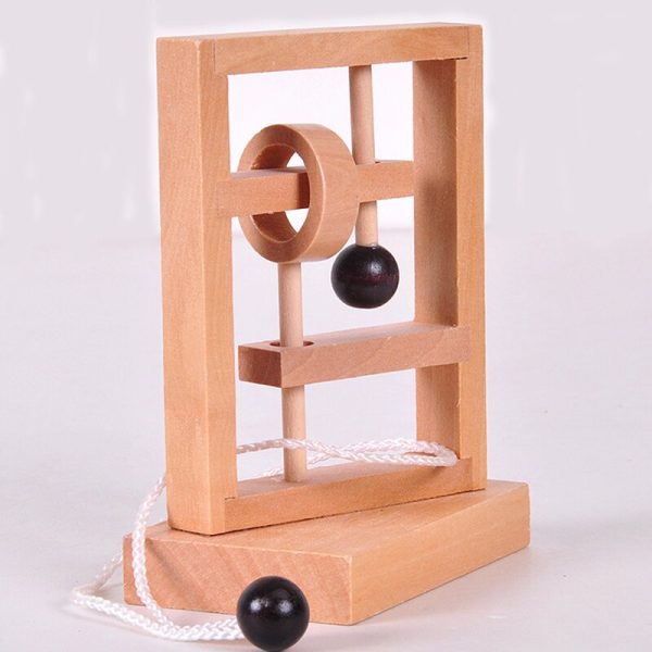 Casse tête en bois avec ficelle