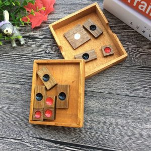Casse tête en bois carré