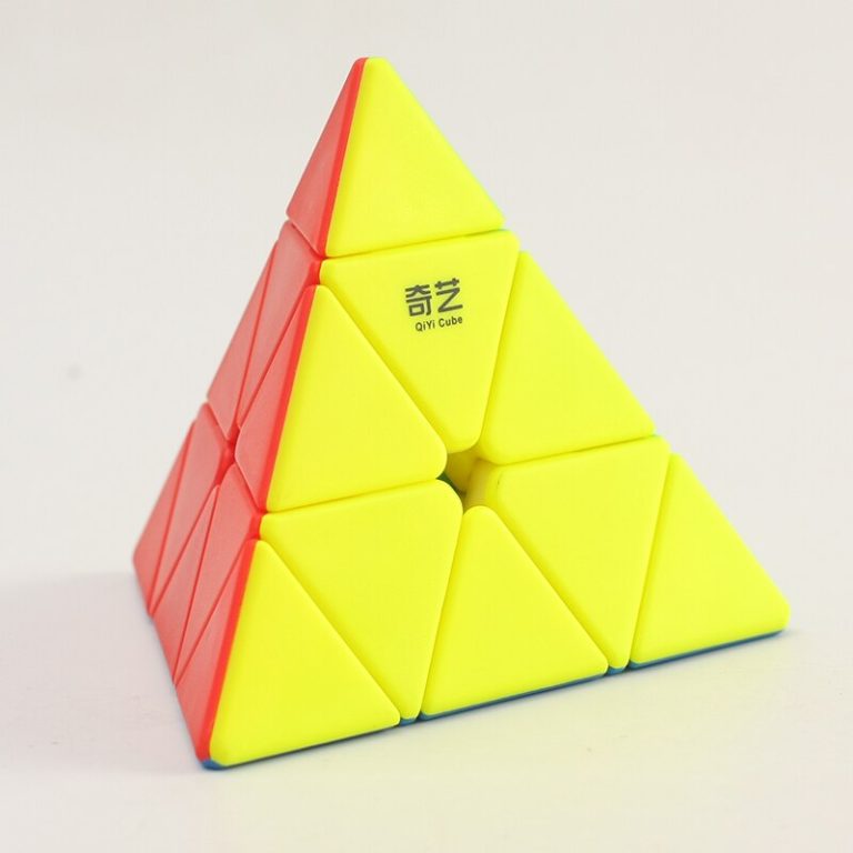 Rubik's cube triangle | Puzzle Pyraminx